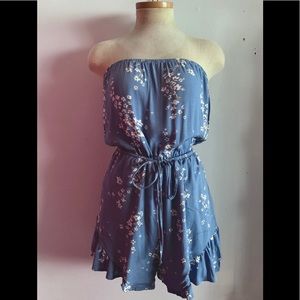 NWT PacSun floral strapless romper size S